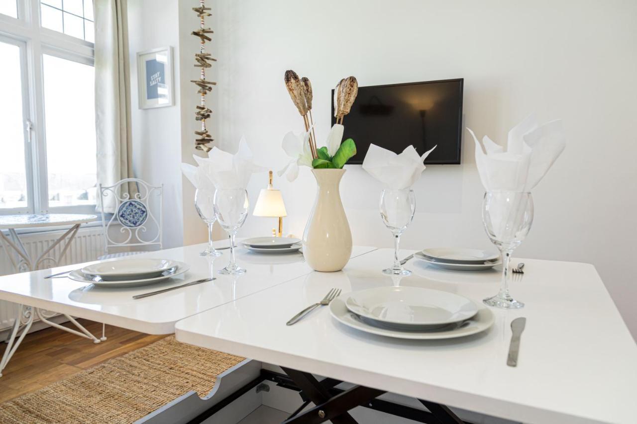 Ocean Breeze - 1 Minute From The Beach - 10 Minute From Bic - Fast Wi-Fi - Smart Tv Bournemouth Esterno foto